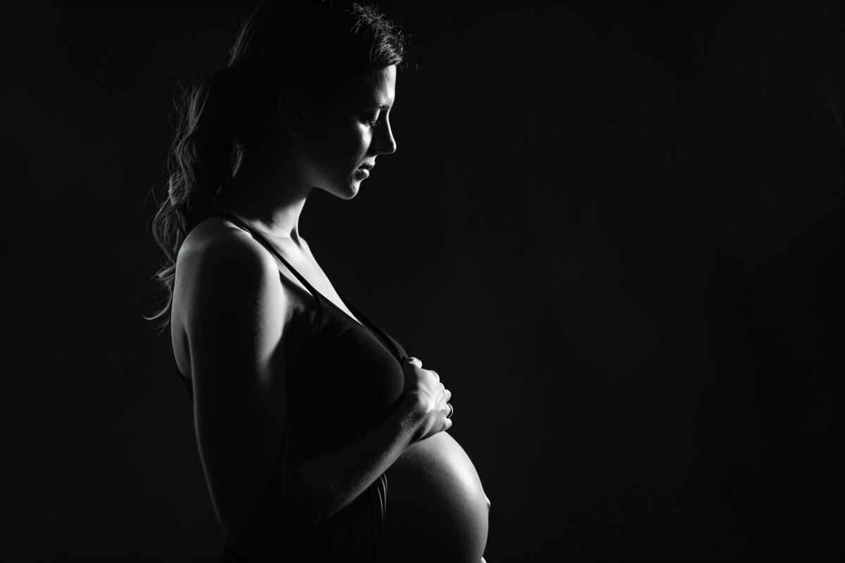 black and white pictures of maternity picture